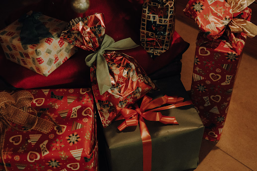 Thoughtful Gift Ideas That Celebrate Personal Style and Meaning