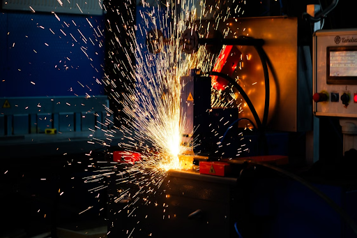 Energy Efficiency in Manufacturing: How to Lower Electricity Bills in a Metalworking Workshop